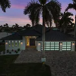 Minutes To The River! Dock, Tiki Hut, Heated Pool & Spa And Awe! - Casa Luxe Palmera - Roelens
