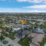Minutes To The River! Dock, Tiki Hut, Heated Pool & Spa And Awe! - Casa Luxe Palmera - Roelens