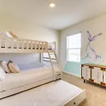 Resort Oasis With Pool And Game Room 11 Mi To Disney!