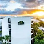La Quinta Inn & Suites by Wyndham Cocoa Beach Oceanfront