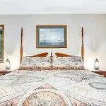 Buccaneer Bungalow On Amelia Isle!