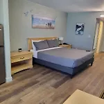 Beachside Hotel - Daytona Beach - No Pool