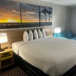 Days Inn By Wyndham Port Charlotte Town Center