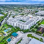 Amazing 2 Bedroom Unit In Doral Miami With Free Parking