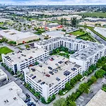 Amazing 2 Bedroom Unit In Doral Miami With Free Parking