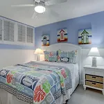 405 Ketch Courtyard