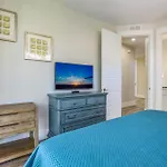 Pelican Paradise