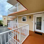 Condo In Waterfront Resort With Balcony Close To Beaches Free Bikes