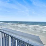Daytona Beach Retreat Beach Access!