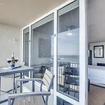 Daytona Beach Retreat Beach Access!