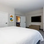 Holiday Inn Express Tampa N I-75 - University Area