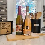 Apartment 1 Min Away From Bayshore, Sleeps 7