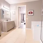 Disney Parks- International Dr - Orlando Luxury Condominium- Fully Equipped - 3Bed & 2 Bath-