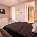 Disney Parks- International Dr - Orlando Luxury Condominium- Fully Equipped - 3Bed & 2 Bath-