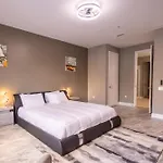 Disney Parks- International Dr - Orlando Luxury Condominium- Fully Equipped - 3Bed & 2 Bath-