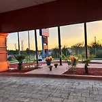 Home Town Inn & Suites