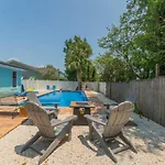 Saltwater Oasis - Large Pool