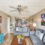 Bayshore Yacht & Tennis 216