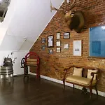 Hunter Arms Hotel