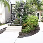 Hunter Arms Hotel