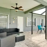 Modern Home With Patio And Grill In Cape Coral!