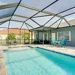 Modern Home With Patio And Grill In Cape Coral!
