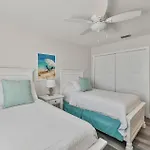 100 Steps To Beautiful Indian Rocks Beach, Oceanside, 2 Bedroom Updated Condo