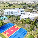 Chateau Mar Golf Resort, Trademark Collection By Wyndham