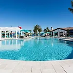 Bsv2487 - Brand New Luxury 5 Bedroom Home With Free Wifi And Private Pool