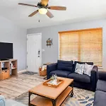 102 10Th St.