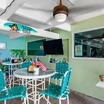 Fisherman\'S Canal Getaway