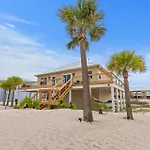 Castaway Cove