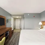 Hampton Inn & Suites Fort Lauderdale Airport