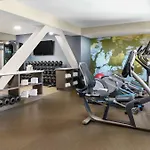 Doubletree By Hilton Orlando Airport Hotel