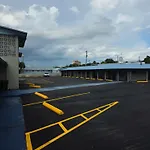 Three Oaks Motel - Titusville