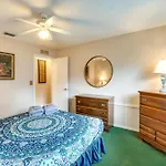Sunny Florida Retreat With Pool, Near Busch Gardens!