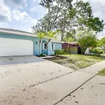 Sunny Florida Retreat With Pool, Near Busch Gardens!