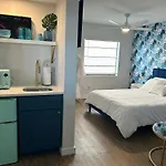 Sunburst Inn- Indian Shores Beach