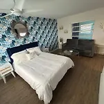 Sunburst Inn- Indian Shores Beach