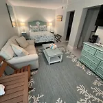 Tarpon Tale Inn