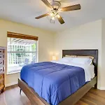 Casa Blanco Florida Escape Pool, Fire Pit And Grill