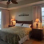 Luxury 5 Star Condominium Water Front 3 Beds 2 Bath Pool Hot-Tub Beach And City Views