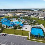 Modern Townhome With Resort Amenities