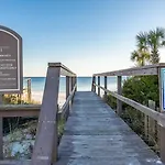 Pelican Trace
