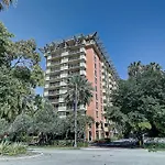 Cute 1 Bedroom Unit Located In Condo Hotel In The Heart Of Coconut Grove Free Parking