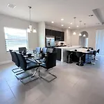 200Kb - Balmoral Resort