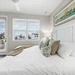 Coastal Escape At Hunter\'S Point