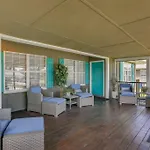 Waveside Oasis 52