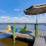 Waterfront Stuart Oasis With Hot Tub And Dock!