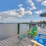 Waterfront Stuart Oasis With Hot Tub And Dock!